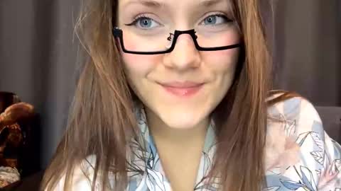 Snapshot of willetteplato chatting on 02/11/26, 05:18 Adele online show from 02/11/26, 05:18