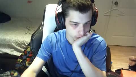 Snapshot of willfro_ chatting on 12/20/25, 05:14 willfro_ online show from 12/20/25, 05:14