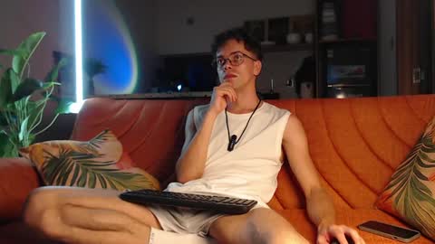 William online show from 04/26/26, 01:42
