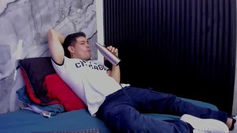 Snapshot of william_steel_ chatting on 11/14/25, 04:22 William Steel online show from 11/14/25, 04:22