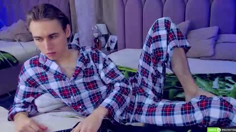 William online show from 11/10/25, 04:22