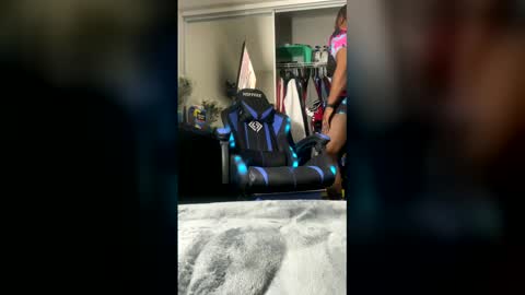 Snapshot of williams_88 chatting on 03/08/26, 08:51 Dave online show from 03/08/26, 08:51