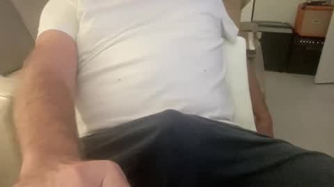 Snapshot of willieb777 chatting on 11/08/25, 11:32 willieb777 online show from 11/08/25, 11:32