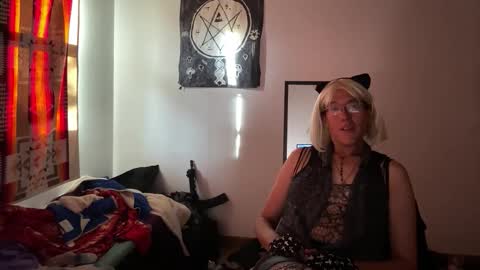 Ville Lohner online show from 10/19/25, 10:10