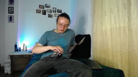 Snapshot of willmonkey chatting on 03/27/26, 02:17 willmonkey online show from 03/27/26, 02:17