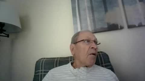 Snapshot of willnedoher chatting on 05/15/26, 03:19 Willhedoher online show from 05/15/26, 03:19