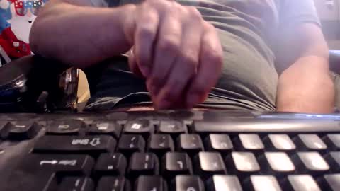 Snapshot of willowstick chatting on 09/12/25, 04:18 DrainMyBalls online show from 09/12/25, 04:18