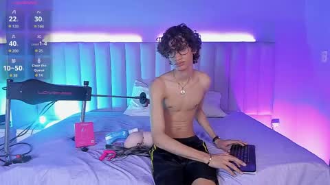 Snapshot of willturneer chatting on 04/13/26, 04:18 willturneer online show from 04/13/26, 04:18