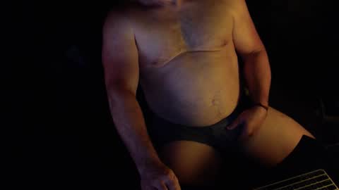 Snapshot of willwill2222 chatting on 11/19/25, 01:38 John online show from 11/19/25, 01:38