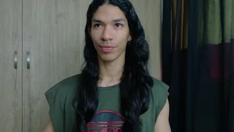 Snapshot of willy_veins chatting on 03/13/26, 12:01 willy_veins online show from 03/13/26, 12:01