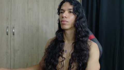 Snapshot of willy_veins chatting on 03/16/26, 12:17 willy_veins online show from 03/16/26, 12:17