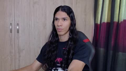 Snapshot of willy_veins chatting on 03/28/26, 07:02 willy_veins online show from 03/28/26, 07:02