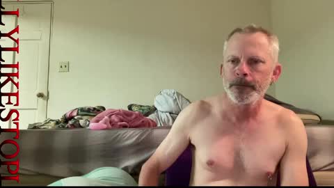 Snapshot of willylikestoplay74 chatting on 04/17/26, 11:30 Twisted Will online show from 04/17/26, 11:30