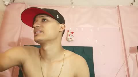 Snapshot of willytal2025 chatting on 12/15/25, 04:11 willytal2025 online show from 12/15/25, 04:11