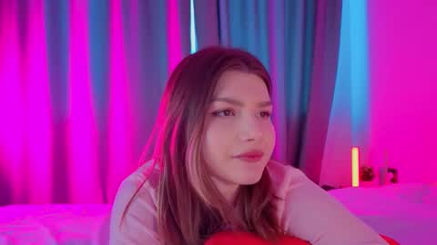 Vicki3 online show from 02/18/26, 07:26