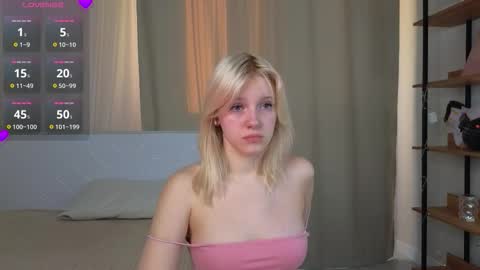 Snapshot of wilonebute chatting on 10/12/25, 01:26 Mary online show from 10/12/25, 01:26