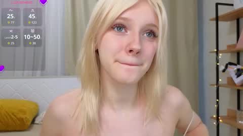 Snapshot of wilonebute chatting on 10/13/25, 01:38 Mary online show from 10/13/25, 01:38