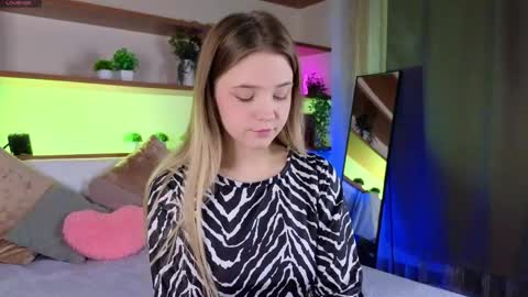 Snapshot of wilonebute chatting on 04/21/26, 03:39 Mary online show from 04/21/26, 03:39