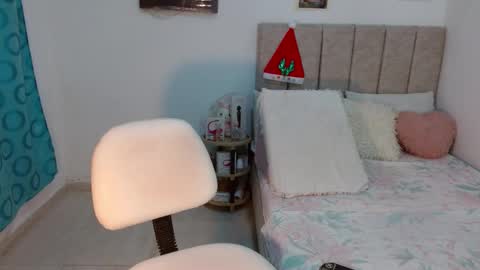 Only wilsonsiara01 online show from 12/02/24, 07:16