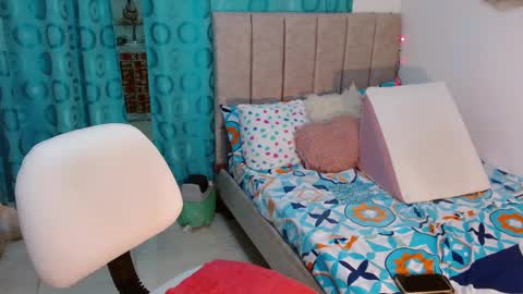 Only wilsonsiara01 online show from 01/15/25, 09:09