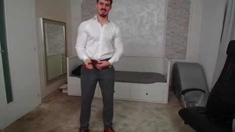 Snapshot of wilsonjules chatting on 12/13/24, 02:27 WilsonJules online show from 12/13/24, 02:27