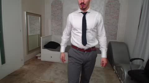 Snapshot of wilsonjules chatting on 12/13/24, 05:32 WilsonJules online show from 12/13/24, 05:32