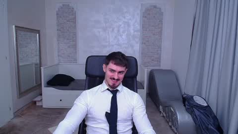 Snapshot of wilsonjules chatting on 12/29/24, 05:01 WilsonJules online show from 12/29/24, 05:01