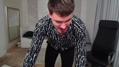 Snapshot of wilsonjules chatting on 12/30/24, 01:58 WilsonJules online show from 12/30/24, 01:58