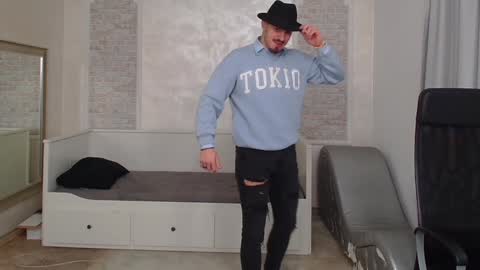 Snapshot of wilsonjules chatting on 01/04/25, 02:04 WilsonJules online show from 01/04/25, 02:04