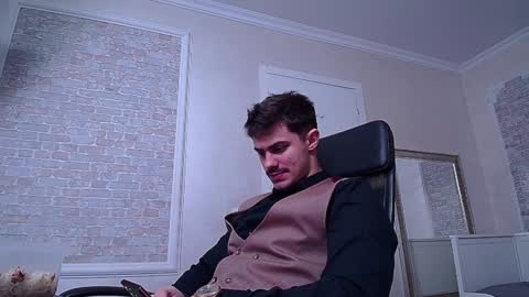 Snapshot of wilsonjules chatting on 01/17/25, 05:30 WilsonJules online show from 01/17/25, 05:30