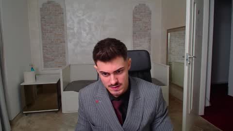 Snapshot of wilsonjules chatting on 01/24/25, 06:35 WilsonJules online show from 01/24/25, 06:35