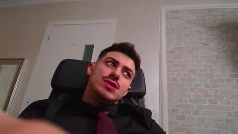 Snapshot of wilsonjules chatting on 01/24/25, 09:37 WilsonJules online show from 01/24/25, 09:37