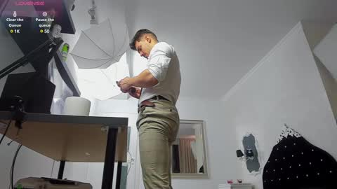 Snapshot of wilsonjules chatting on 02/24/25, 05:53 WilsonJules online show from 02/24/25, 05:53