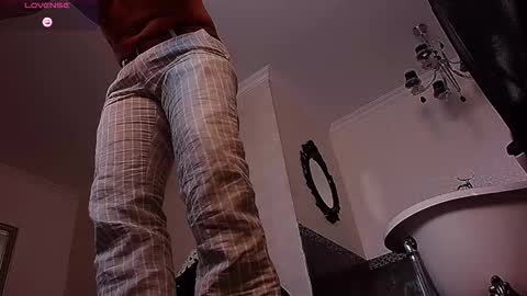 Snapshot of wilsonjules chatting on 09/27/25, 04:39 WilsonJules online show from 09/27/25, 04:39