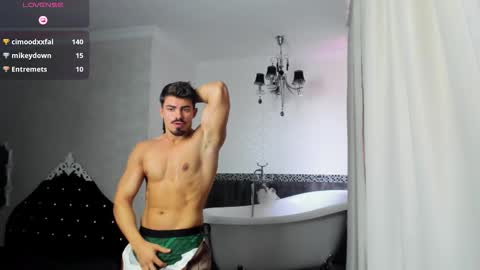 Snapshot of wilsonjules chatting on 10/04/25, 07:28 WilsonJules online show from 10/04/25, 07:28