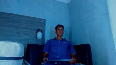 Wiltom online show from 11/18/25, 03:34