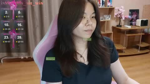 Snapshot of win_nie chatting on 05/12/26, 01:14 Winnie online show from 05/12/26, 01:14