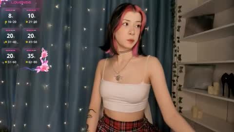 Winaria online show from 09/28/25, 04:07