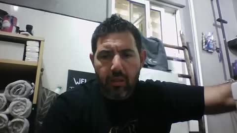 Snapshot of windowpane5 chatting on 04/11/26, 01:37 windowpane online show from 04/11/26, 01:37