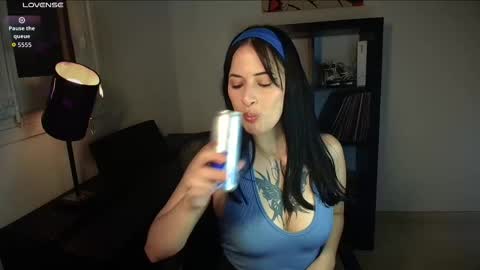 Snapshot of windy_butterfly chatting on 09/15/25, 09:04 Sara online show from 09/15/25, 09:04