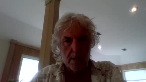 Snapshot of winedog2020 chatting on 03/13/26, 01:18 Gundja Man online show from 03/13/26, 01:18