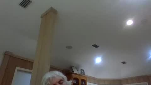 Snapshot of winedog2020 chatting on 04/22/26, 02:25 Gundja Man online show from 04/22/26, 02:25