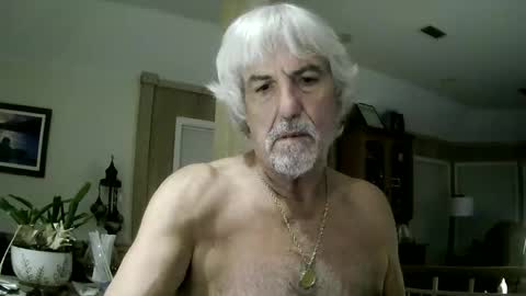 Gundja  Man online show from 05/27/26, 08:33