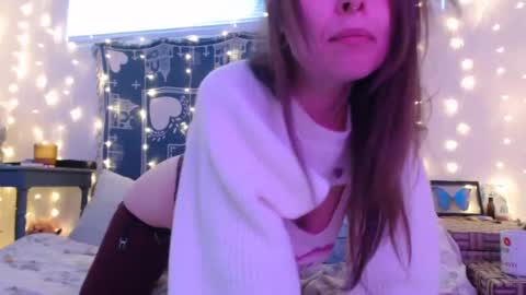 Snapshot of wingardiumleveveosa chatting on 12/04/24, 11:46 Eevie online show from 12/04/24, 11:46