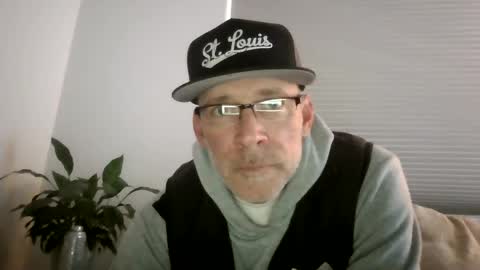 wingnutt765733 online show from 03/03/25, 12:26