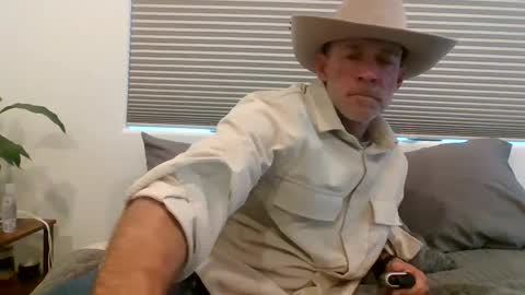 wingnutt765733 online show from 03/04/25, 12:50