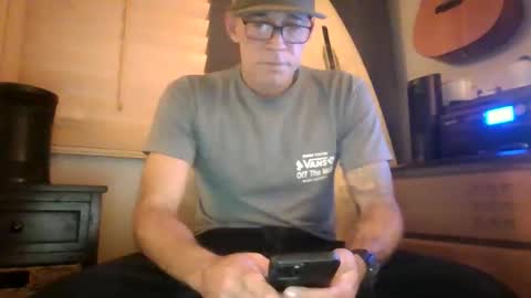 Snapshot of wingnutt765733 chatting on 01/11/26, 04:17 wingnutt765733 online show from 01/11/26, 04:17