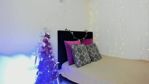 Wini Fer online show from 12/31/24, 12:04