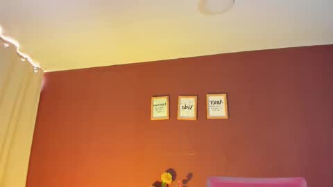 Wini Fer online show from 11/25/25, 01:22