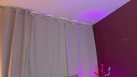 Snapshot of wini_fer chatting on 06/19/26, 01:04 Wini Fer online show from 06/19/26, 01:04